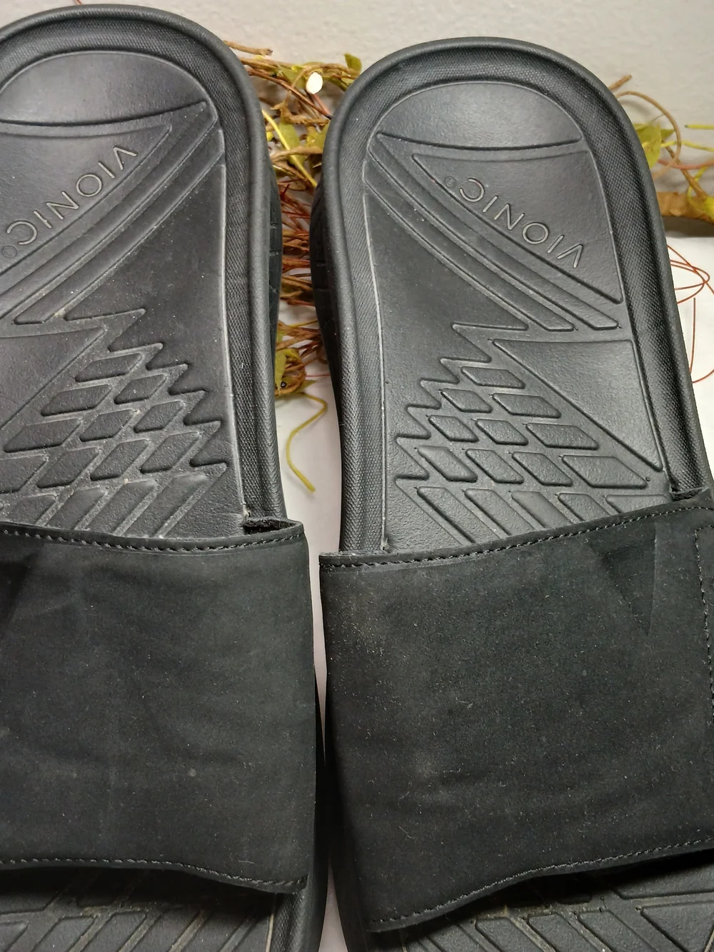 Vionic Unisex Black Slip-On Slide Sandals *Need Cleaned* Mens Sz 9.5 Womens 11